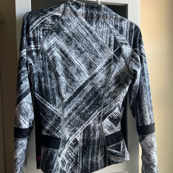 RARE Reversible Lululemon Jacket - Picture 2 of 6